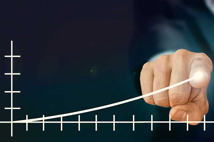 営業効率が上がると、営業人数も増やさずに済む