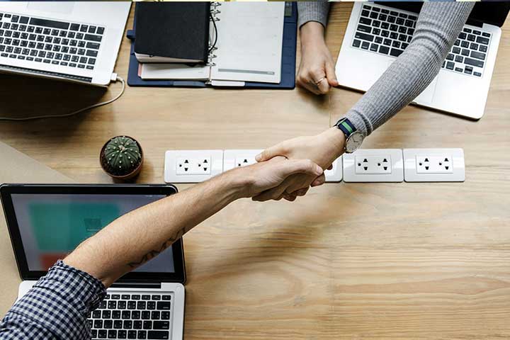 CRM導入サービスと価格